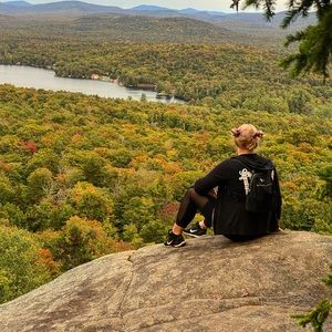 Meet your Posher, Lauren